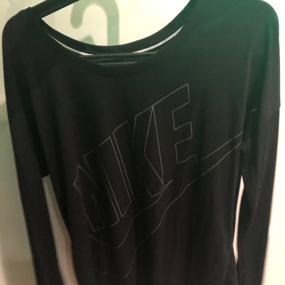 gym shirt nike